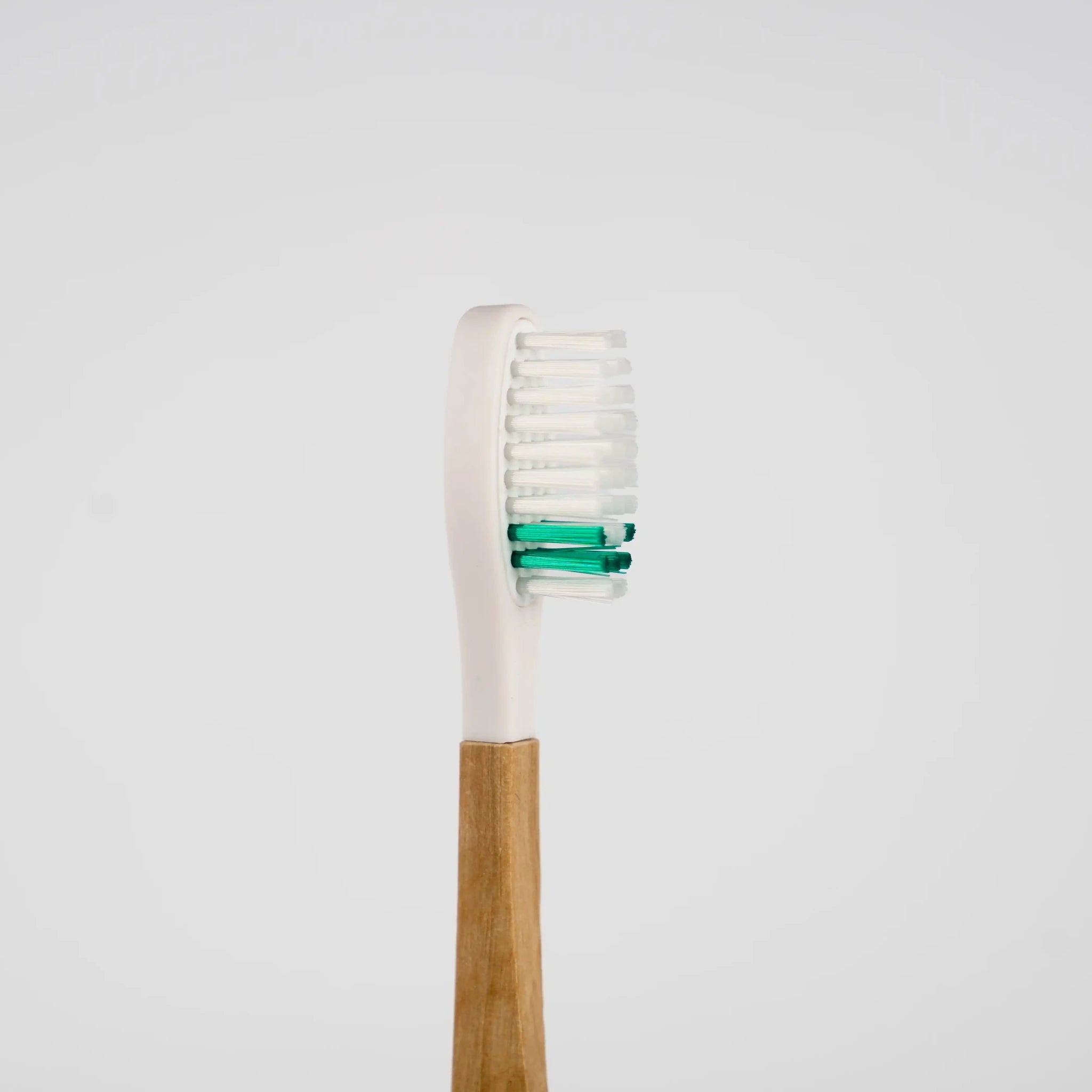 Brosse à dents en bois - adulte - Endro Cosmetiques